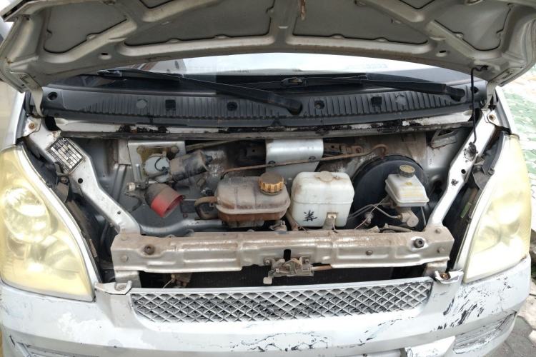 Used Wuling Rongguang 2011 1.2L Base Version Engine Bay