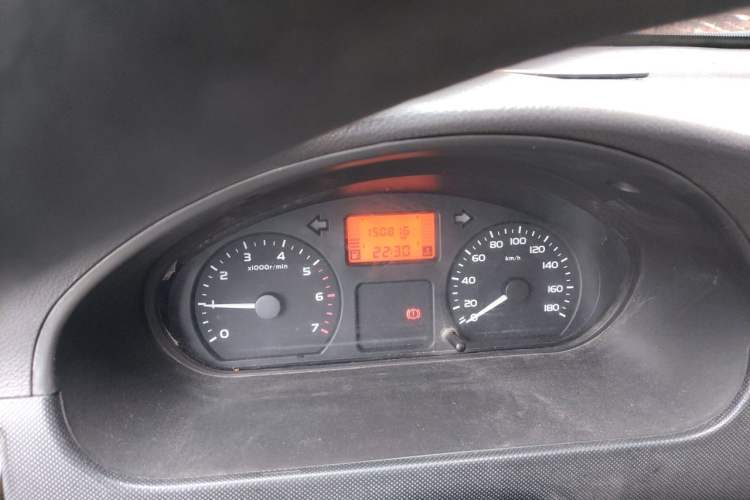 Used Wuling Rongguang 2011 1.2L Base Version Odometer Close Up