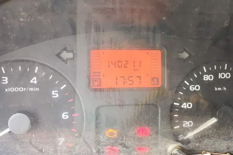 Used Wuling Rongguang 2011 1.2L Base Version Odometer Close Up