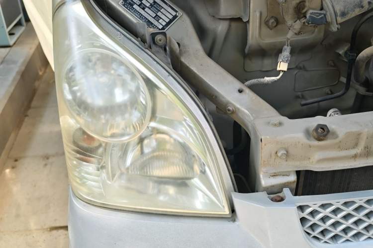 Used Wuling Rongguang 2011 1.2L Base Version Right Front Headlight