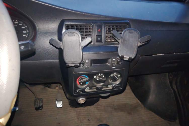 Used Wuling Rongguang 2011 1.2L Base Version Audio And AC Panel