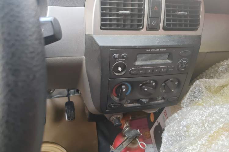 Used Wuling Rongguang 2011 1.2L Base Version Audio And AC Panel
