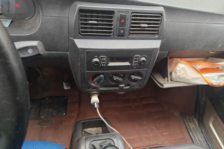 Used Wuling Rongguang 2011 1.2L Base Version Audio And AC Panel