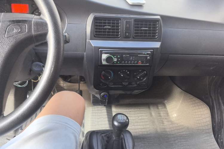 Used Wuling Rongguang 2011 1.2L Base Version Audio And AC Panel