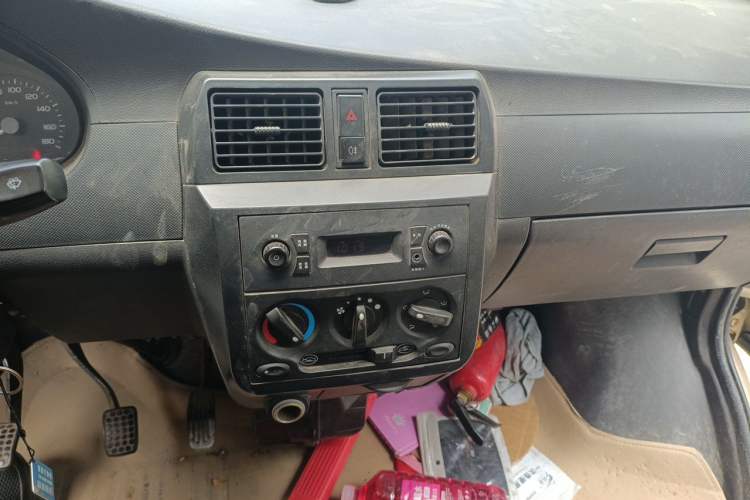 Used Wuling Rongguang 2011 1.2L Base Version Audio And AC Panel