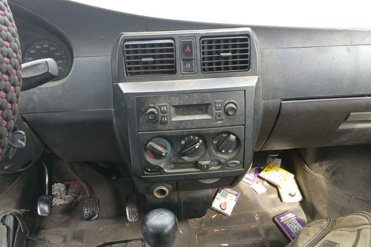 Used Wuling Rongguang 2011 1.2L Base Version Audio And AC Panel