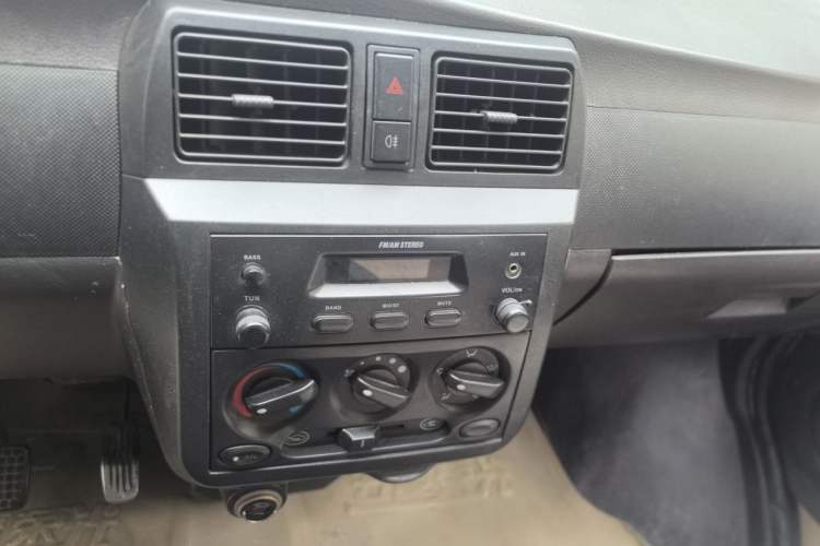 Used Wuling Rongguang 2011 1.2L Base Version Audio And AC Panel