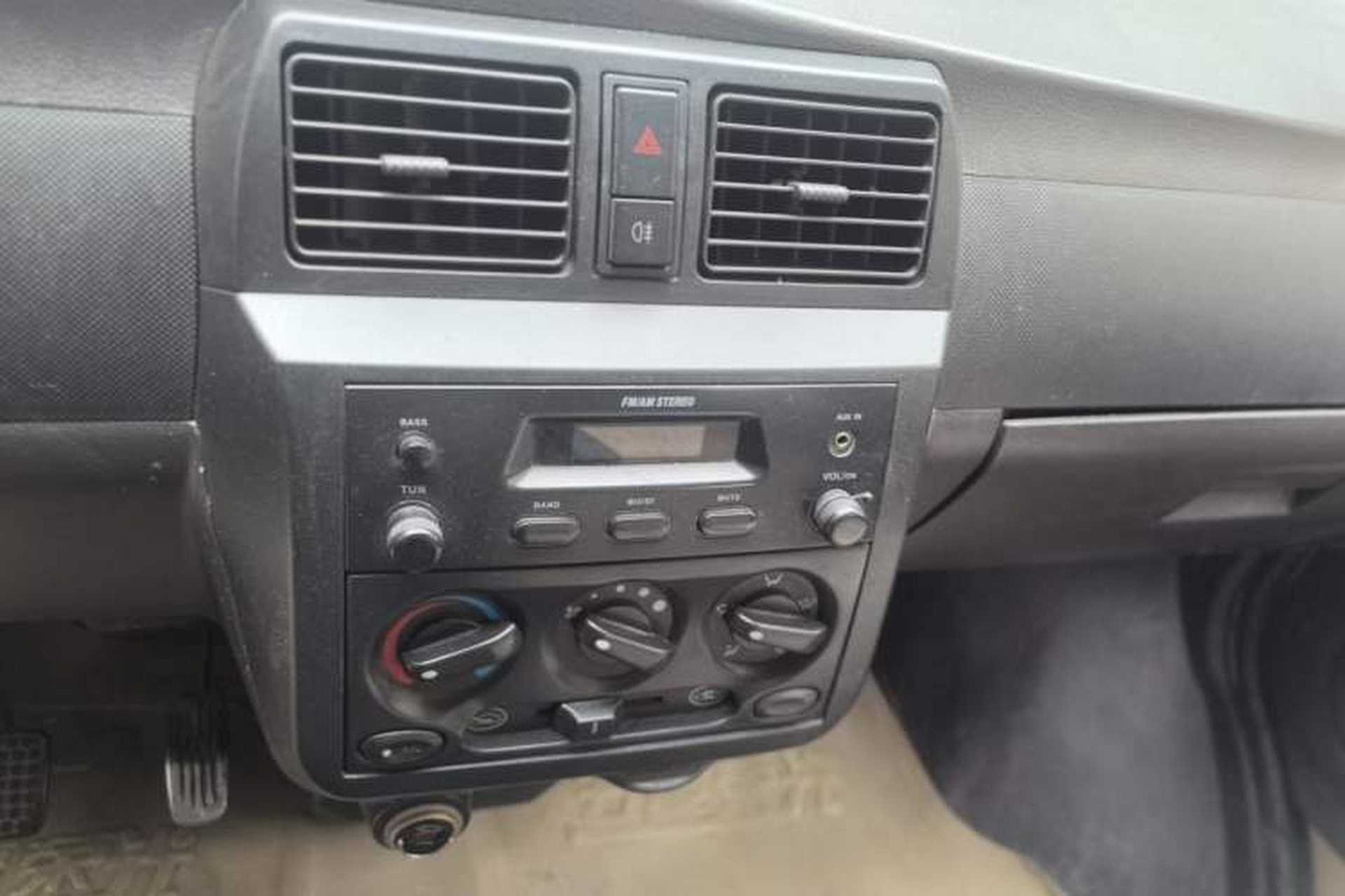 Used Wuling Rongguang 2011 1.2L Base Version Audio And AC Panel