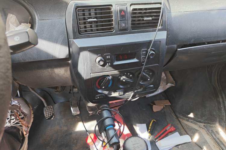 Used Wuling Rongguang 2011 1.2L Base Version Audio And AC Panel
