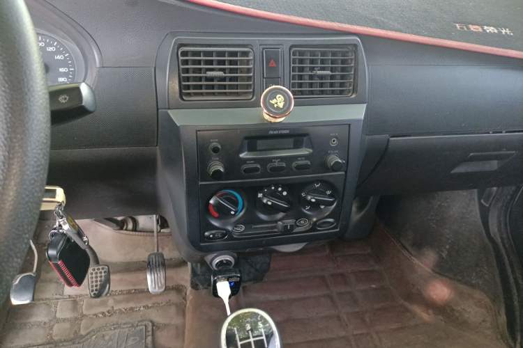 Used Wuling Rongguang 2011 1.2L Base Version Audio And AC Panel
