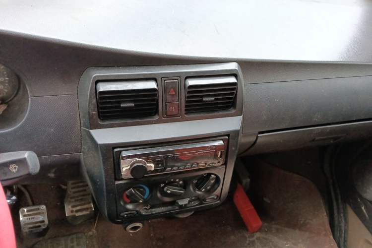 Used Wuling Rongguang 2011 1.2L Base Version Audio And AC Panel