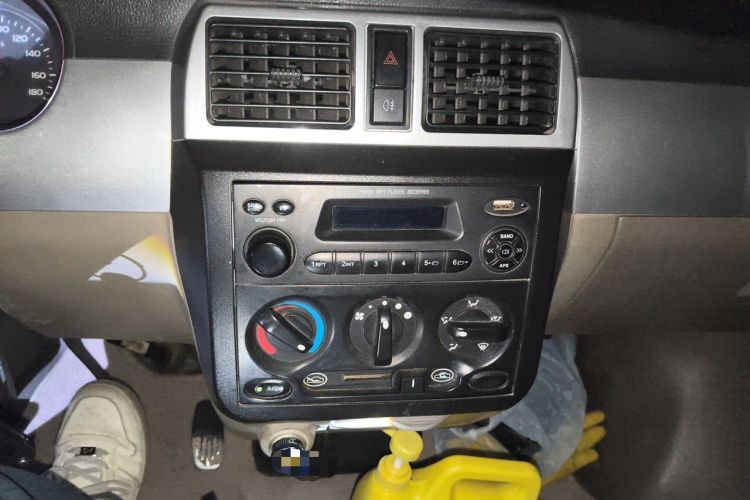 Used Wuling Rongguang 2011 1.2L Standard Version Audio And AC Panel