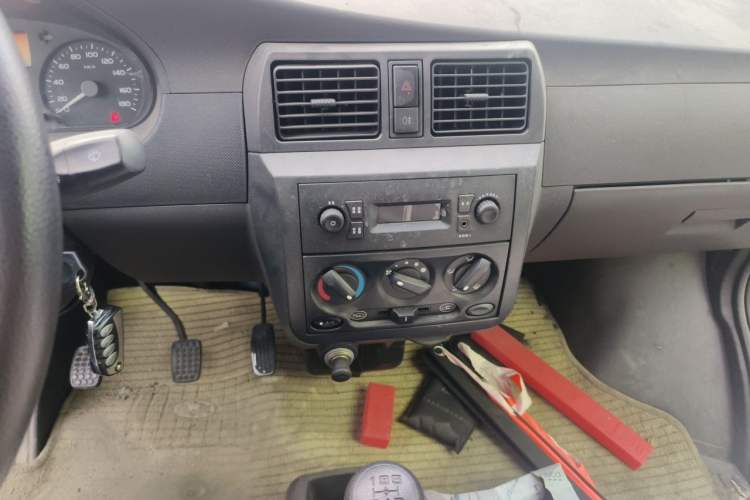 Used Wuling Rongguang 2011 1.2L Base Version Audio And AC Panel
