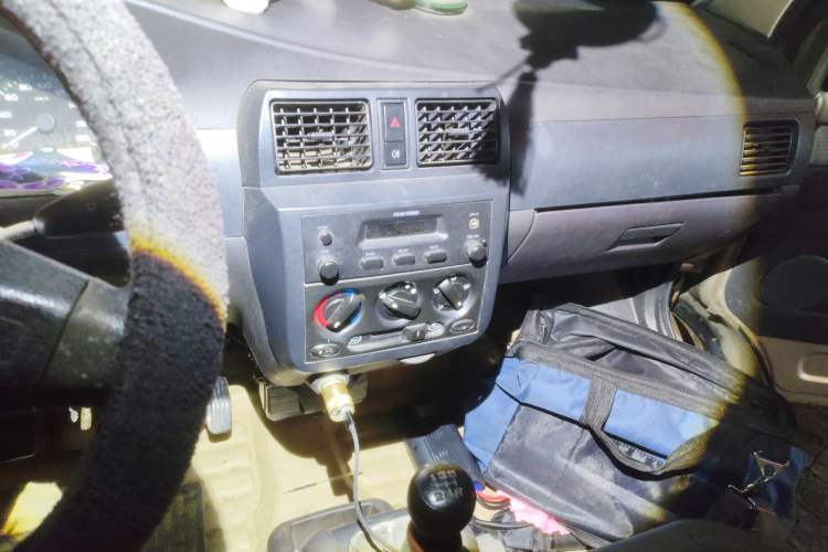 Used Wuling Rongguang 2011 1.2L Base Version Audio And AC Panel