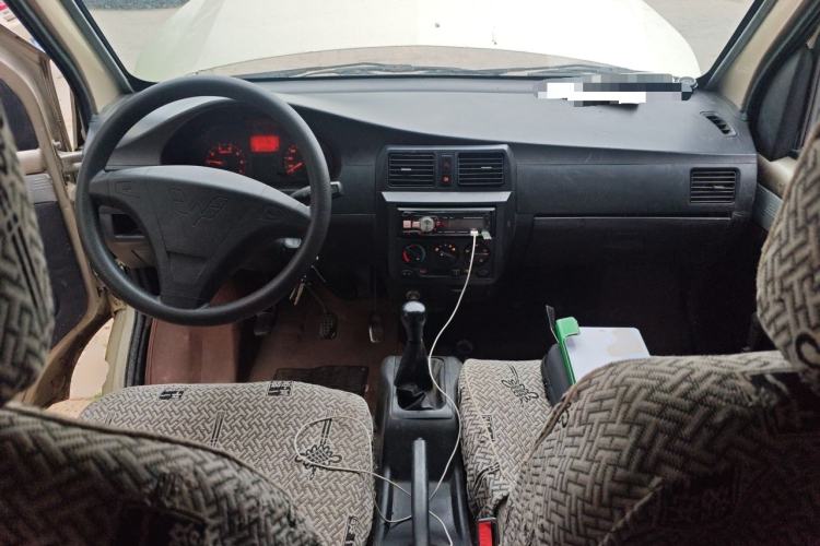 Used Wuling Rongguang 2011 1.2L Base Version Center Console