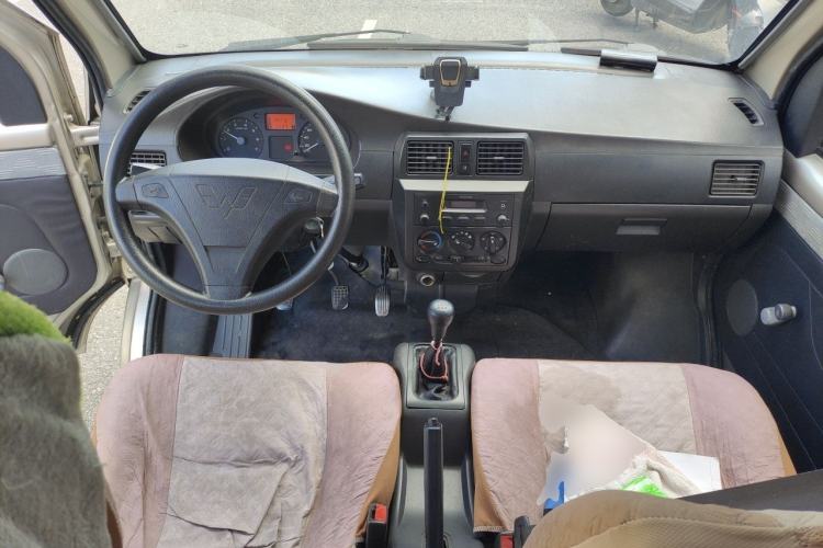 Used Wuling Rongguang 2011 1.2L Base Version Center Console