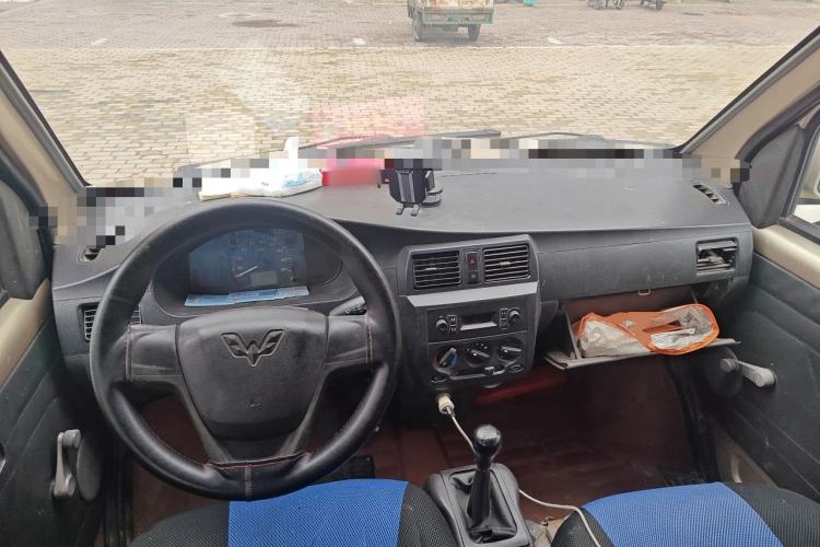 Used Wuling Rongguang 2011 1.2L Base Version Center Console