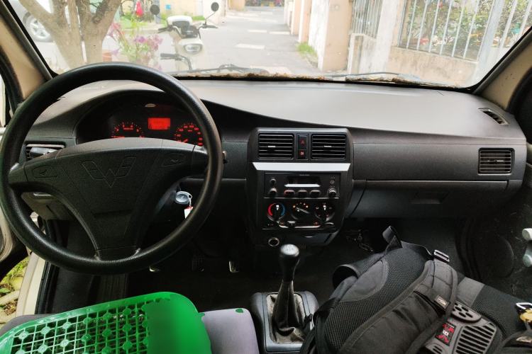 Used Wuling Rongguang 2011 1.2L Base Version Center Console