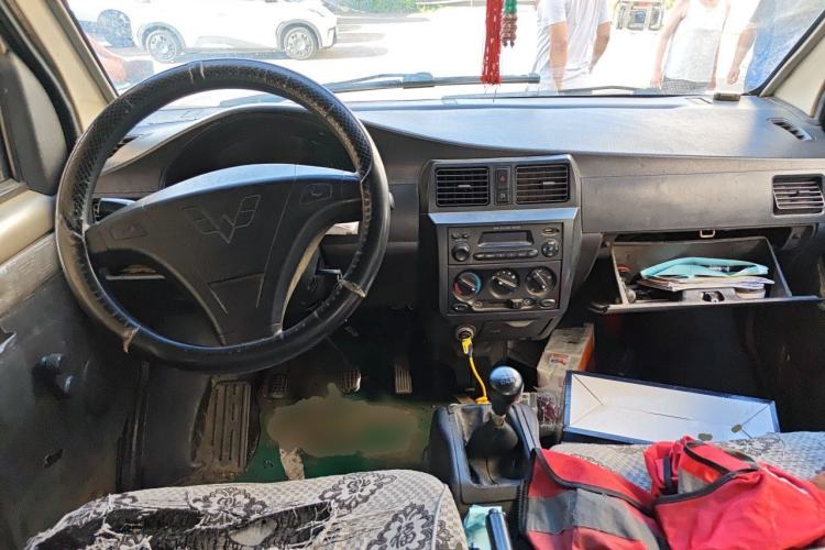 Used Wuling Rongguang 2011 1.5L Base Version Center Console