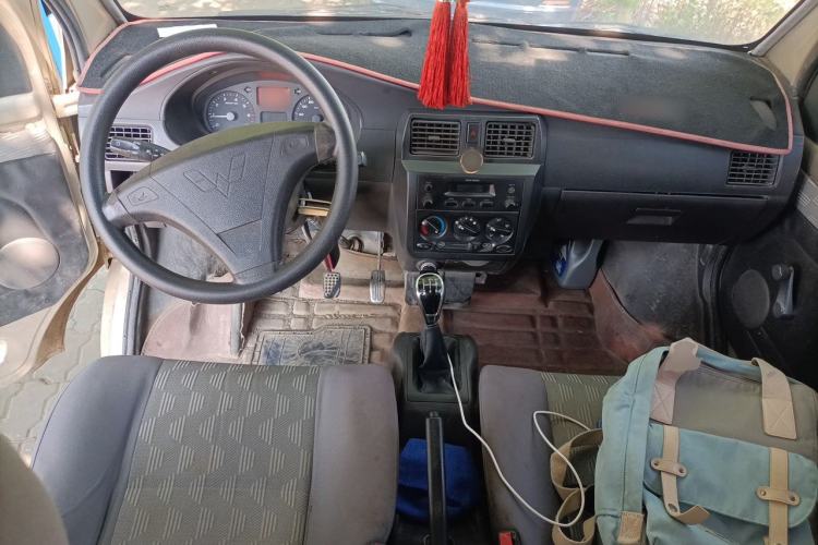 Used Wuling Rongguang 2011 1.2L Base Version Center Console