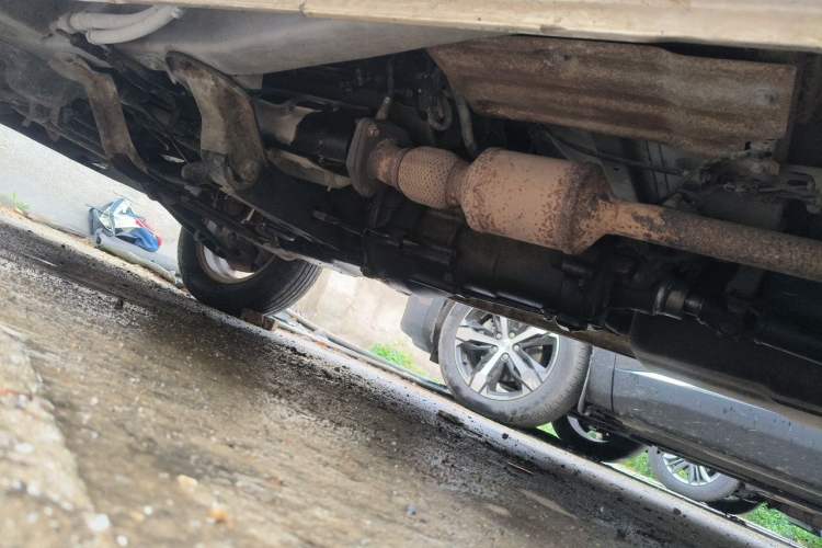 Used Wuling Rongguang 2011 1.2L Standard Version Chassis Front Left