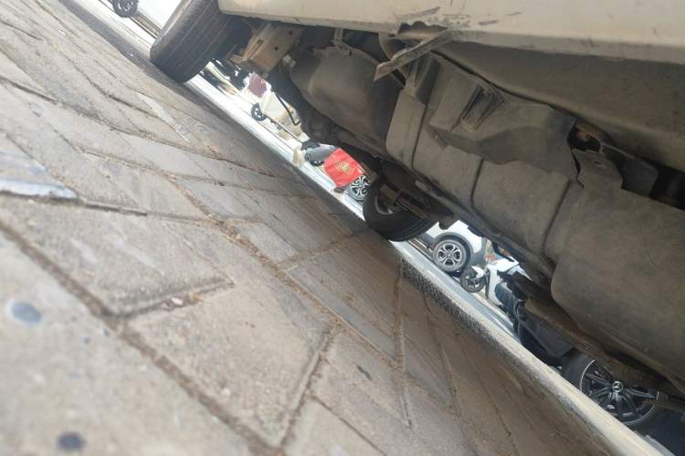 Used Wuling Rongguang 2011 1.2L Comfort Model Chassis Front Right