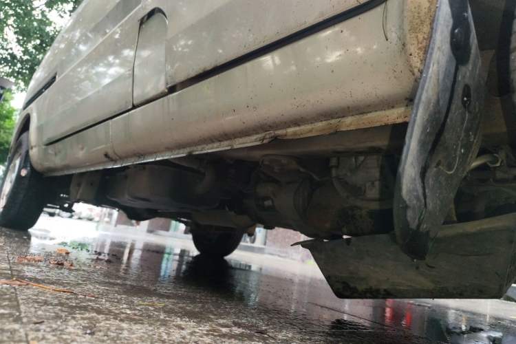 Used Wuling Rongguang 2011 1.2L Comfort Model Chassis Front Right