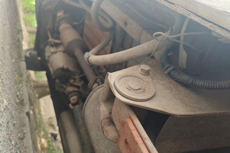 Used Wuling Rongguang 2011 1.2L Standard Version Chassis Rear Left