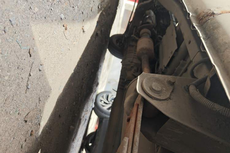 Used Wuling Rongguang 2011 1.2L Base Version Chassis Rear Left