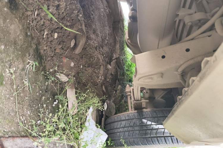 Used Wuling Rongguang 2011 1.2L Base Version Chassis Rear Left