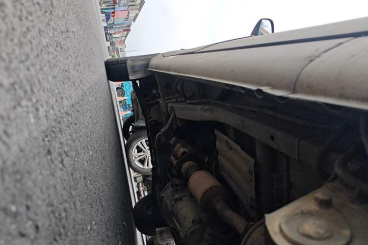 Used Wuling Rongguang 2011 1.2L Base Version Chassis Rear Left