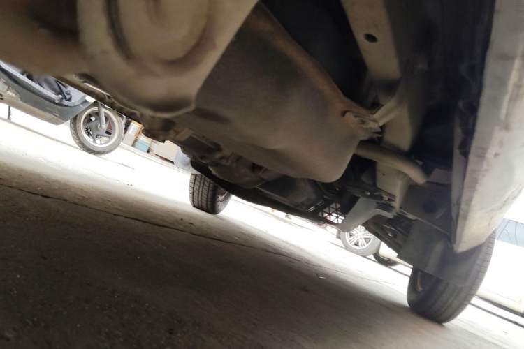 Used Wuling Rongguang 2011 1.2L Standard Version Chassis Rear Right