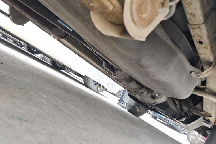 Used Wuling Rongguang 2011 1.2L Standard Version Chassis Rear Right