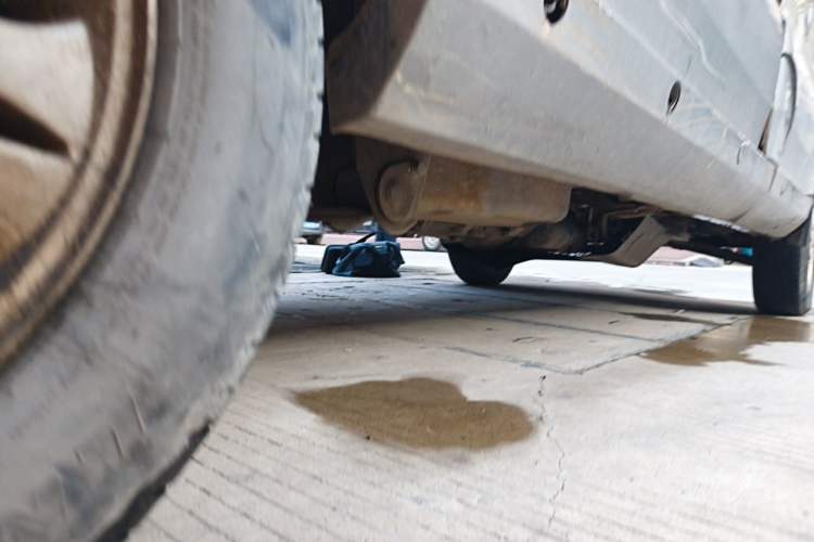 Used Wuling Rongguang 2011 1.2L Comfort Model Chassis Rear Right