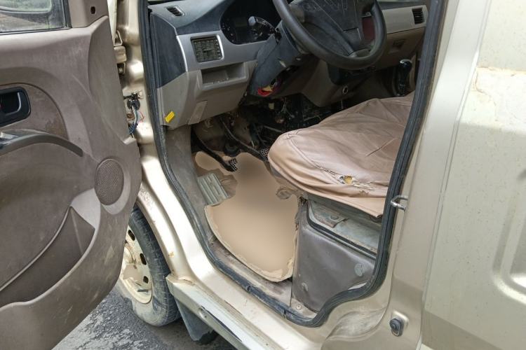 Used Wuling Rongguang 2011 1.2L Comfort Model Driver Seat