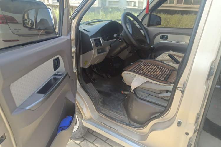 Used Wuling Rongguang 2011 1.2L Standard Version Driver Seat