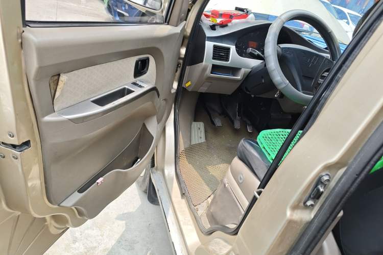 Used Wuling Rongguang 2011 1.2L Standard Version Driver Seat