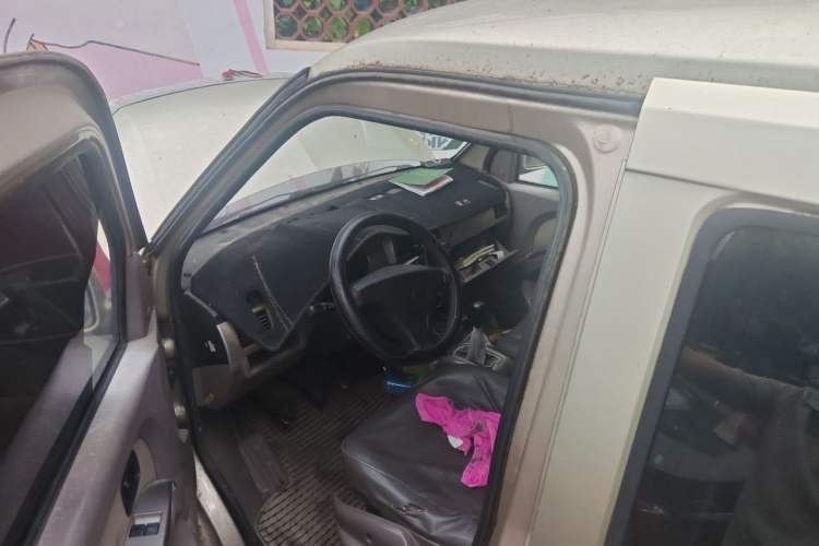 Used Wuling Rongguang 2011 1.2L Standard Version Driver Seat