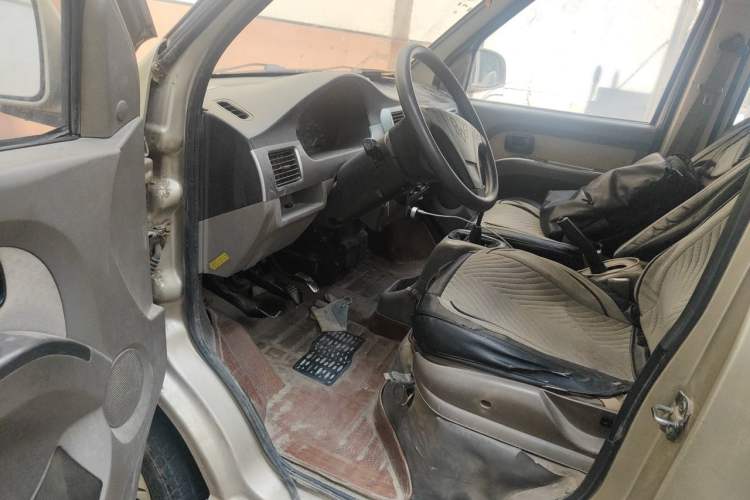 Used Wuling Rongguang 2011 1.2L Comfort Model Driver Seat