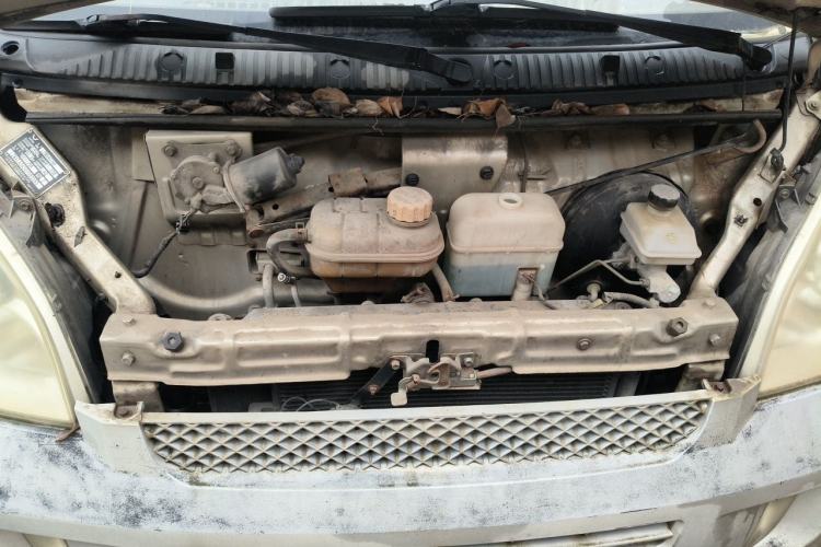Used Wuling Rongguang 2011 1.2L Standard Version Engine Bay