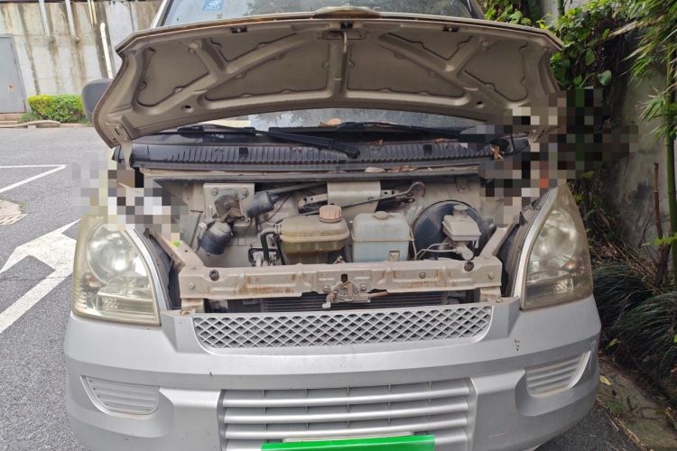 Used Wuling Rongguang 2011 1.2L Base Version Engine Bay