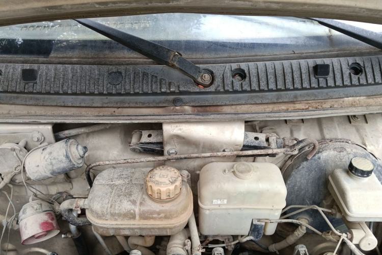 Used Wuling Rongguang 2011 1.2L Comfort Model Engine Bay