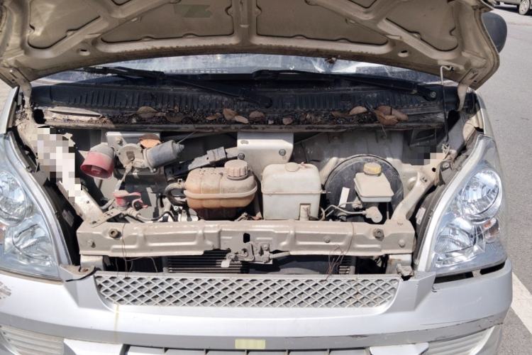 Used Wuling Rongguang 2011 1.2L Base Version Engine Bay