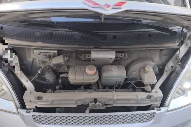 Used Wuling Rongguang 2011 1.2L Base Version Engine Bay