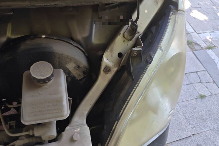 Used Wuling Rongguang 2011 1.2L Base Version Engine Bay Left