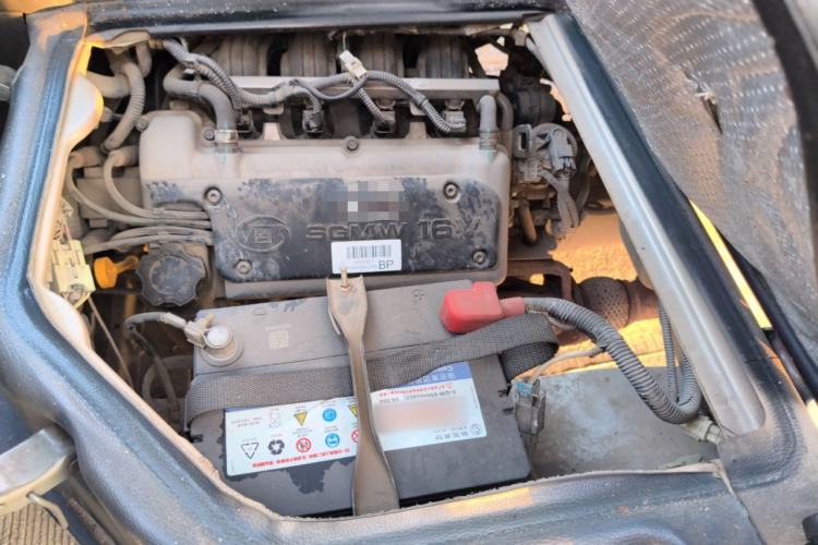 Used Wuling Rongguang 2011 1.2L Base Version Engine Bay Left