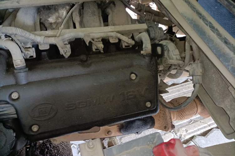Used Wuling Rongguang 2011 1.2L Base Version Engine Bay Left