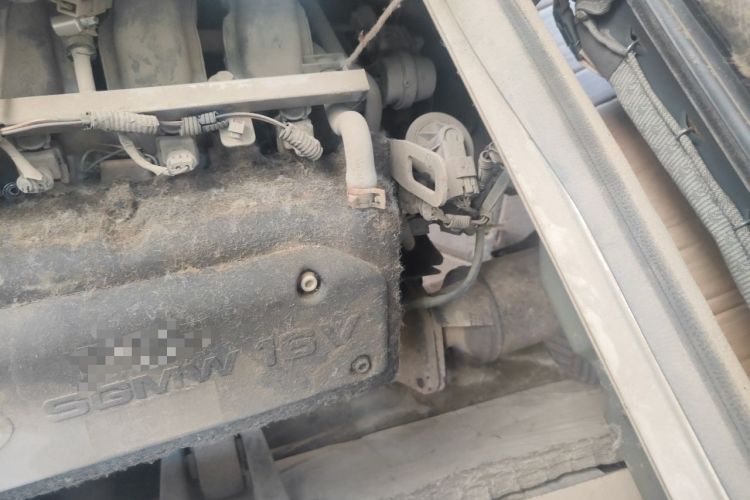Used Wuling Rongguang 2011 1.2L Comfort Model Engine Bay Left