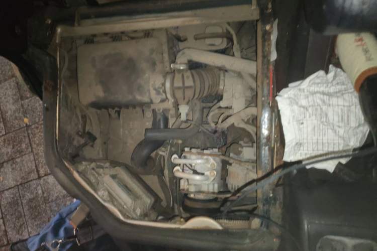 Used Wuling Rongguang 2011 1.2L Base Version Engine Bay Left