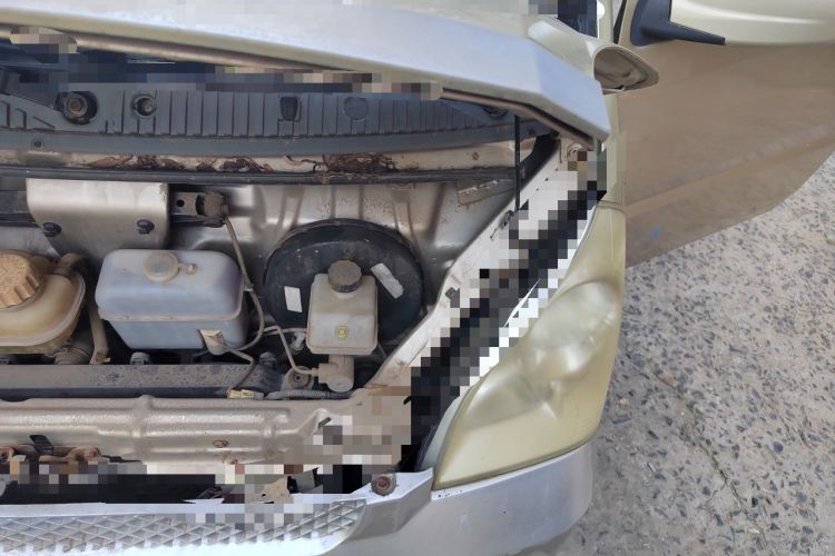 Used Wuling Rongguang 2011 1.2L Base Version Engine Bay Left